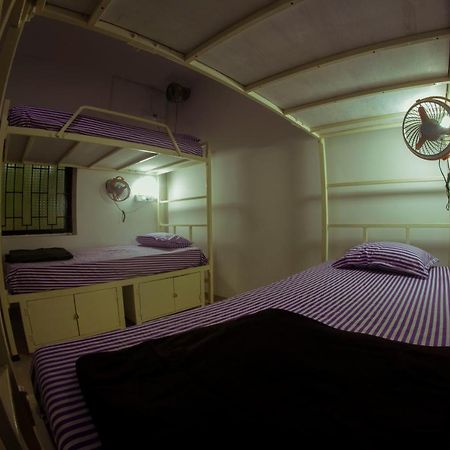 Bonds Hostel Кандолим Екстериор снимка